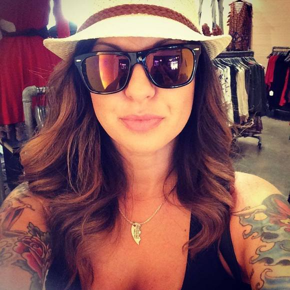 Meet your Posher, Marni - Picture 1 of 1